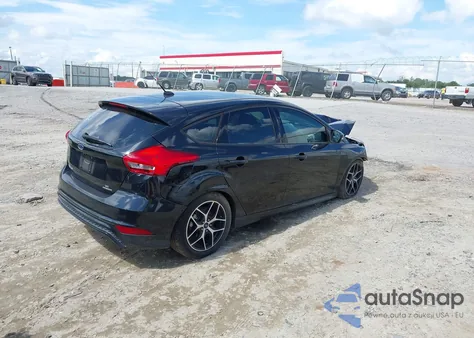2015 Ford Focus Se z USA, uszkodzony, nr VIN 1FADP3K23FL386827